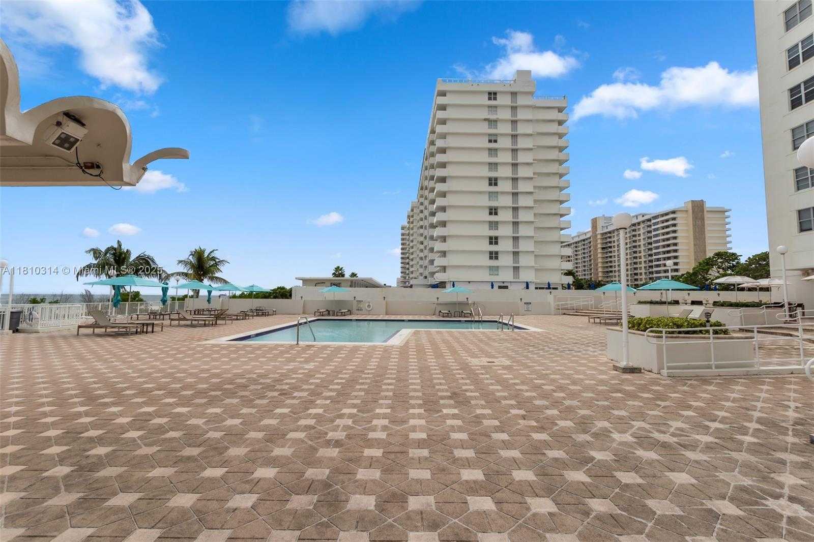 Small Image of 5701 COLLINS AVE #503, Miami Beach Number 33