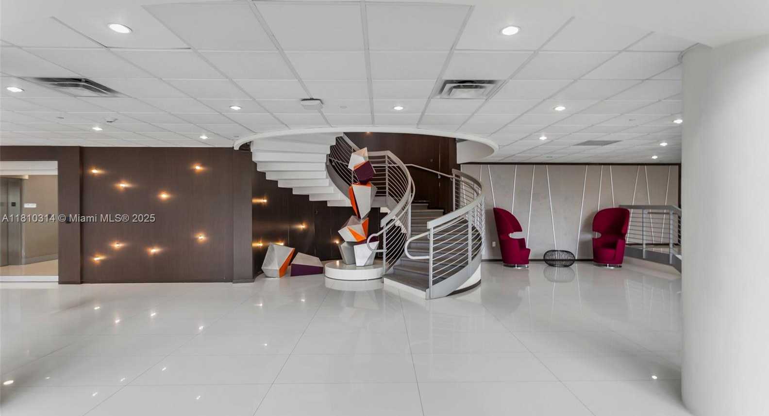 Small Image of 5701 COLLINS AVE #503, Miami Beach Number 40
