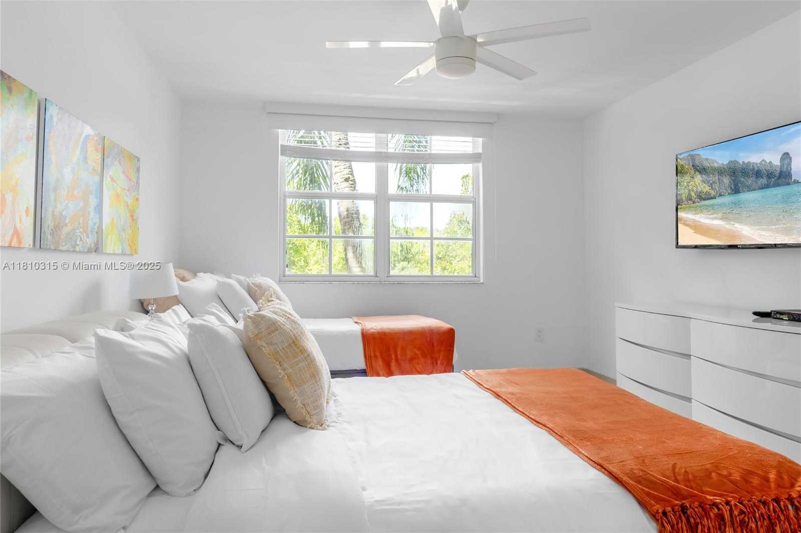 Small Image of 19901 #2307, Aventura Number 2