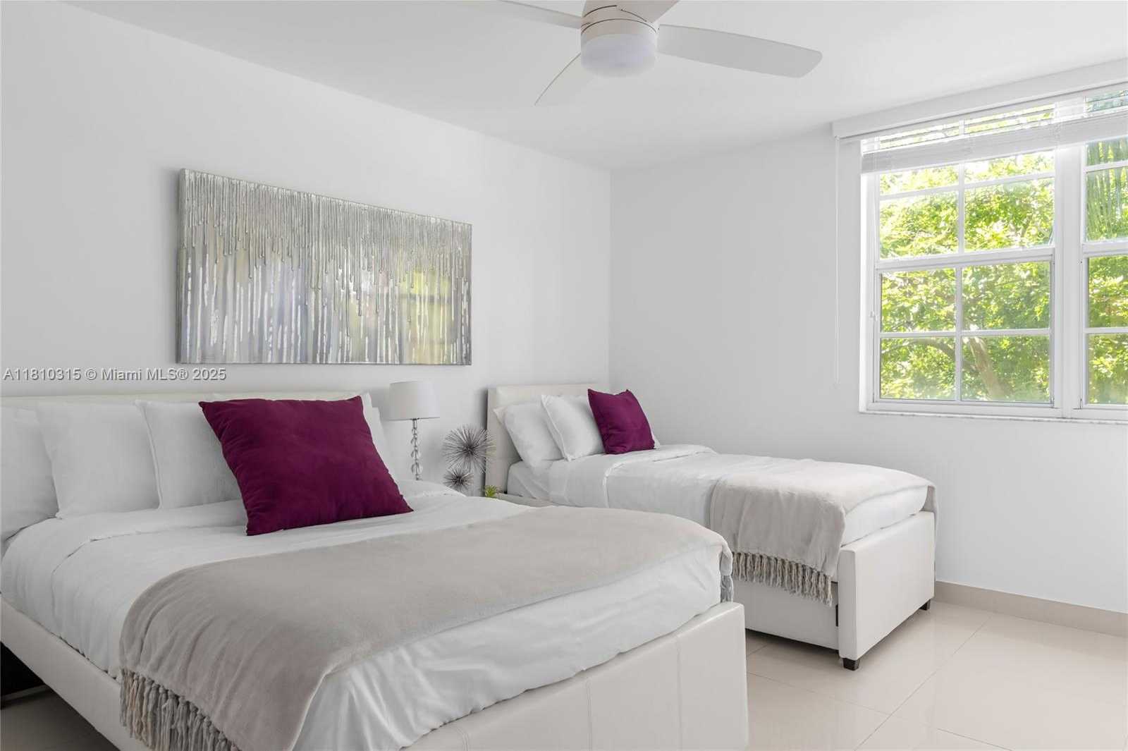 Small Image of Aventura Number 39