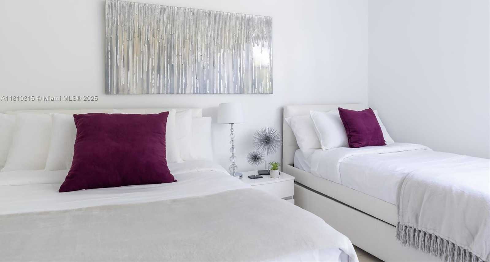 Small Image of Aventura Number 40