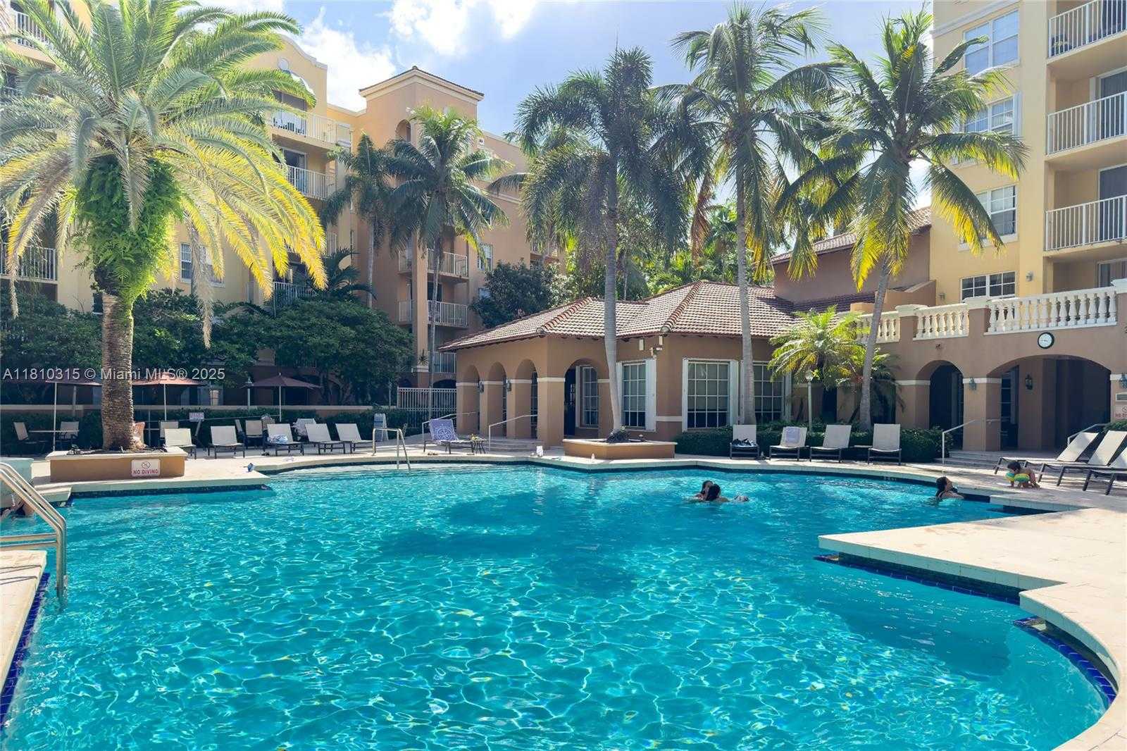 Small Image of Aventura Number 58