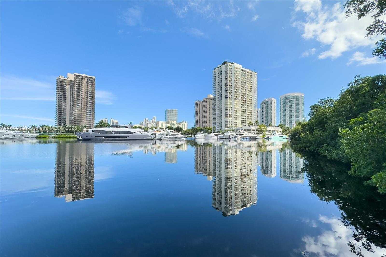 Small Image of Aventura Number 67