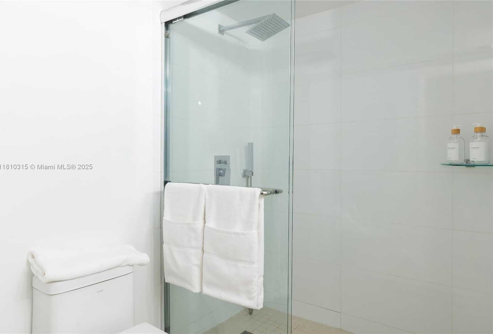 Small Image of 19901 #2307, Aventura Number 7