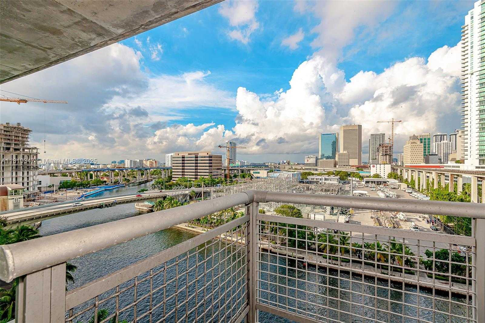 Small Image of 690 SOUTH WEST 1ST CT #1007, Miami Number 10