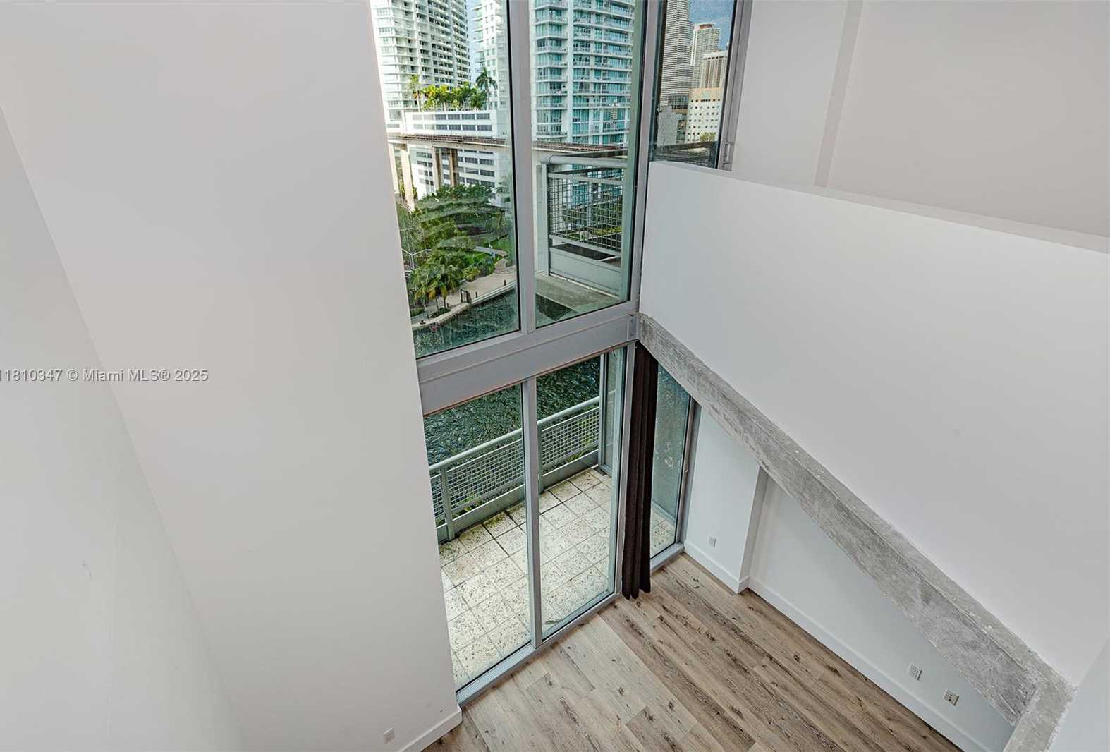 Small Image of 690 SOUTH WEST 1ST CT #1007, Miami Number 15