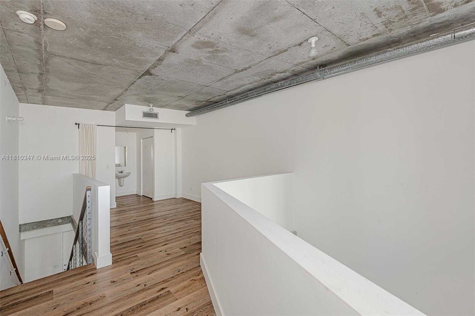 Small Image of 690 SOUTH WEST 1ST CT #1007, Miami Number 20