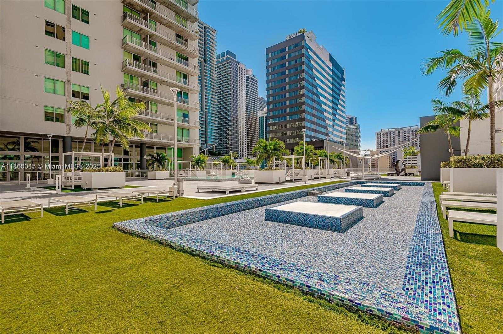 Small Image of 690 SOUTH WEST 1ST CT #1007, Miami Number 24