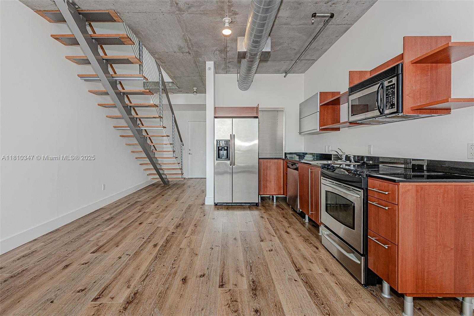 Small Image of 690 SOUTH WEST 1ST CT #1007, Miami Number 5