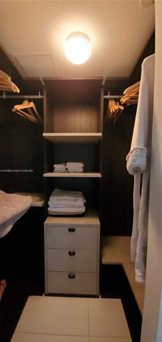 Small Image of 31 SOUTH EAST 6 STREET #603, Miami Number 14
