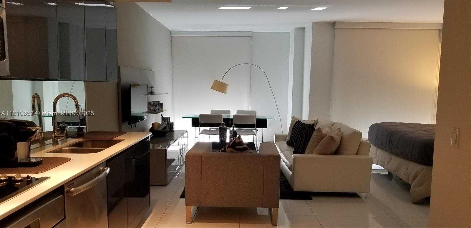 Small Image of 31 SOUTH EAST 6 STREET #603, Miami Number 4