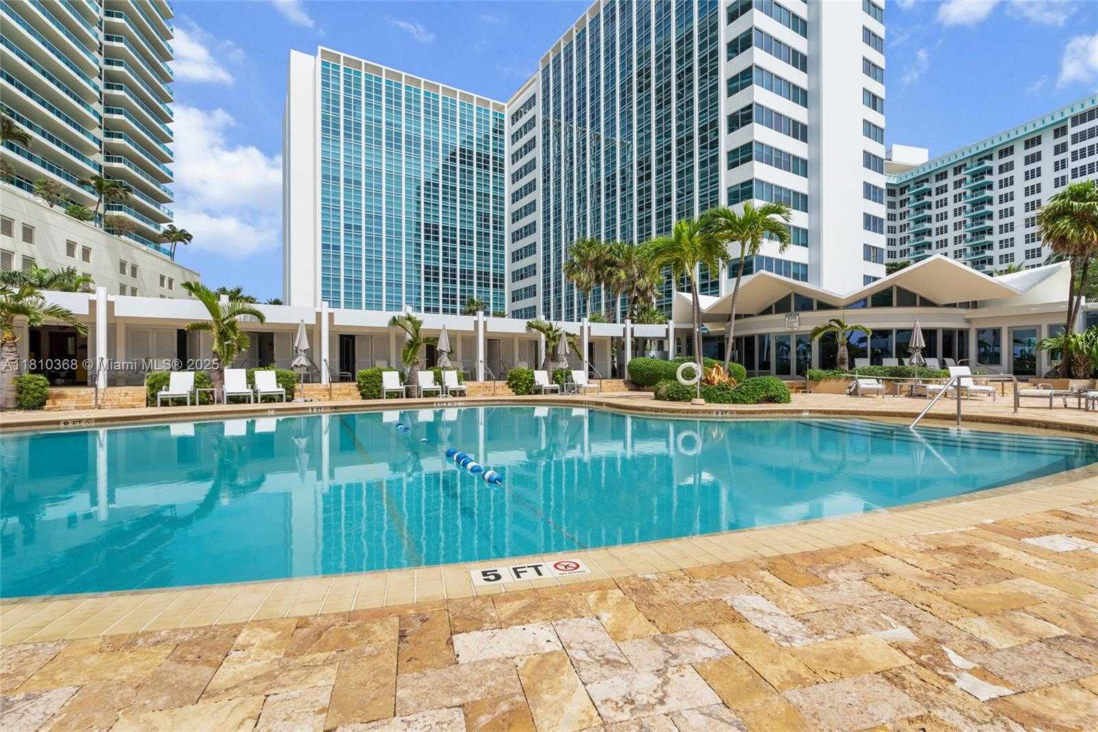 Small Image of 5055 COLLINS AVE #5G, Miami Beach Number 20
