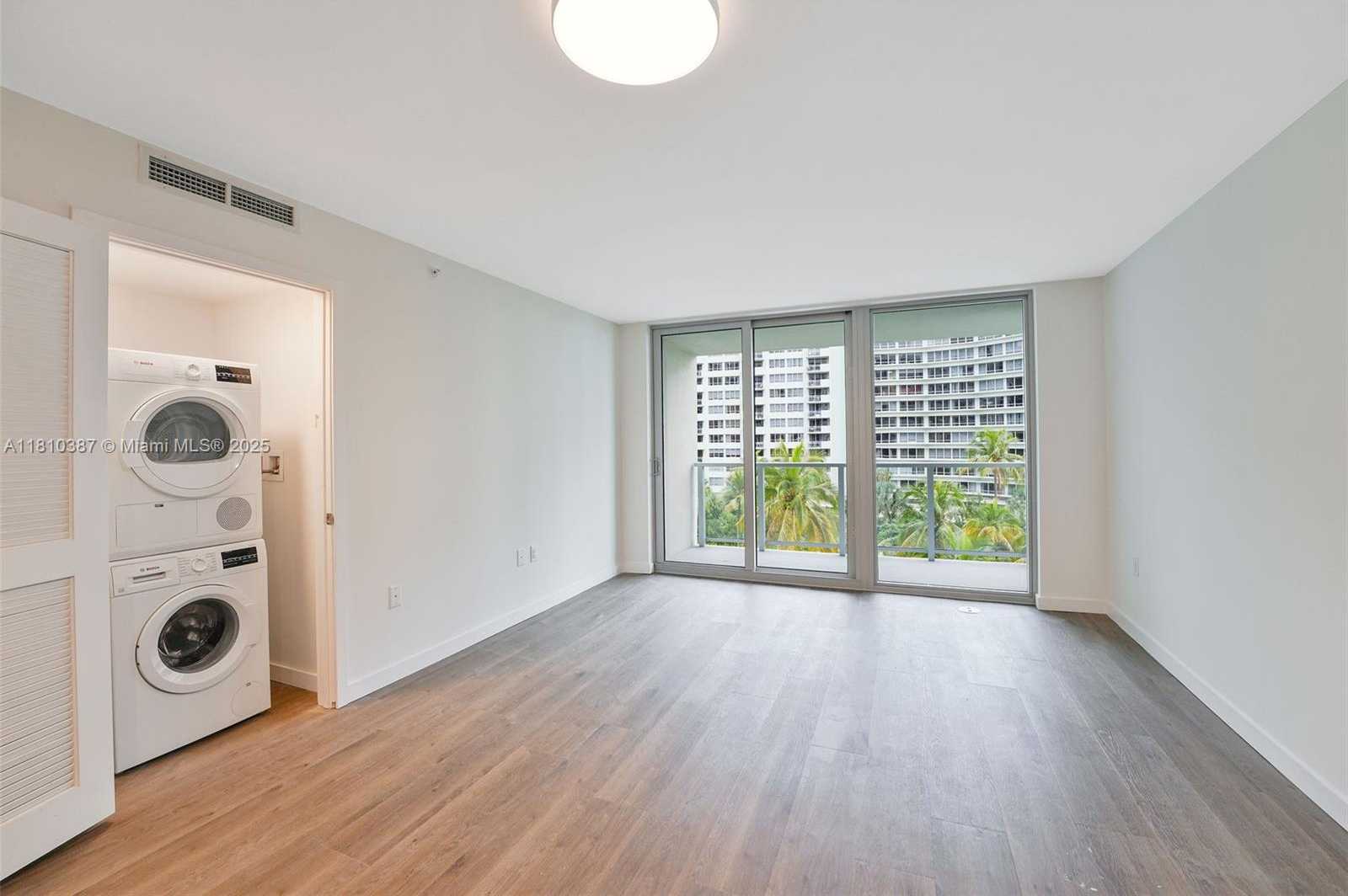 Small Image of 1500 BAY RD #N-0419, Miami Beach Number 10