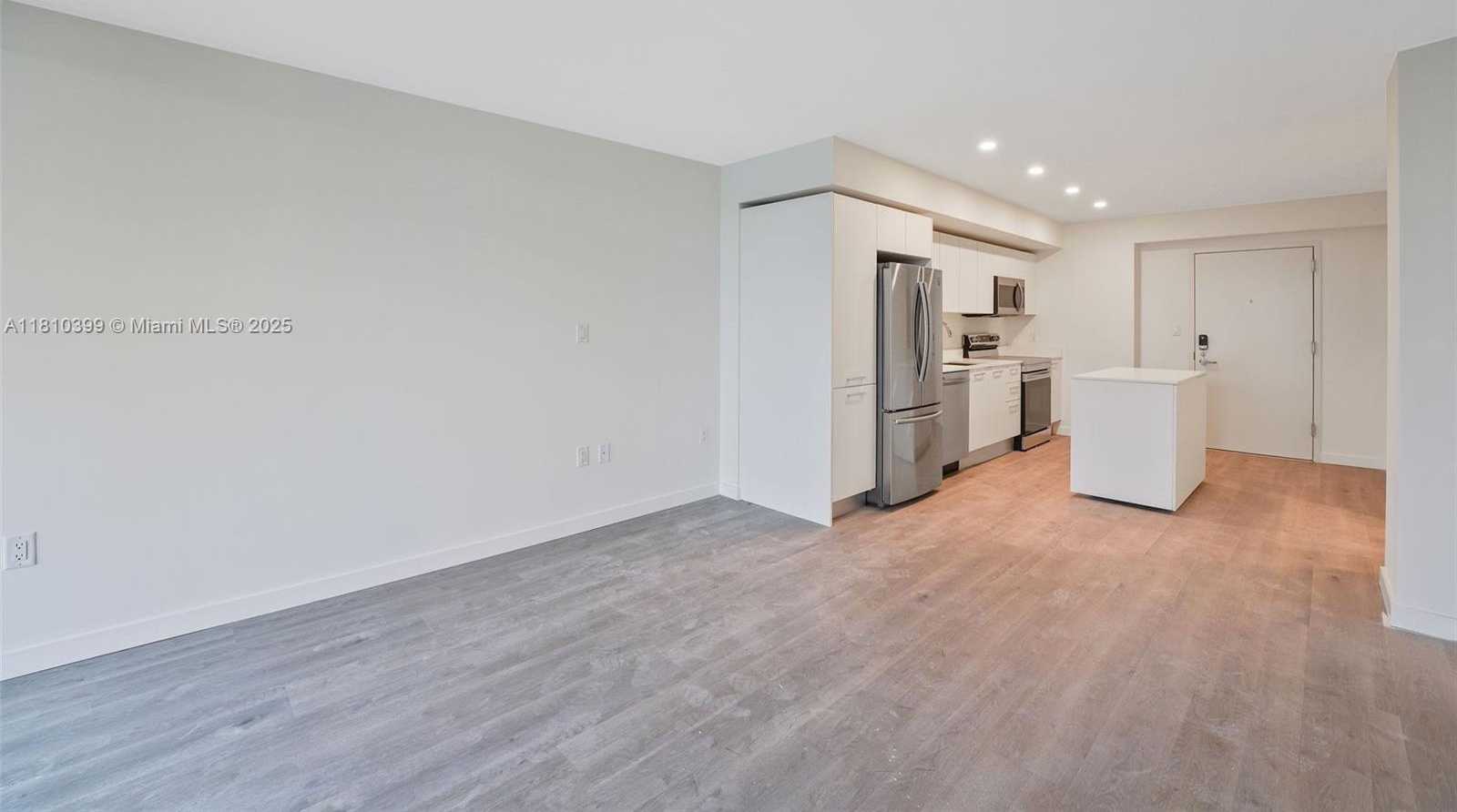 Small Image of 1500 BAY RD #N-0910, Miami Beach Number 11