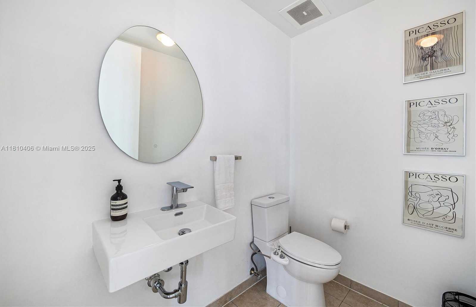 Small Image of 3301 NORTH EAST 1ST AVE #LPH-7, Miami Number 18