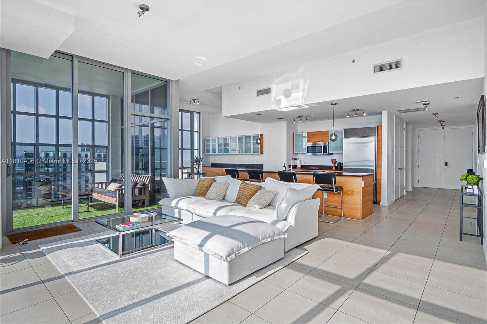 Small Image of 3301 NORTH EAST 1ST AVE #LPH-7, Miami Number 5