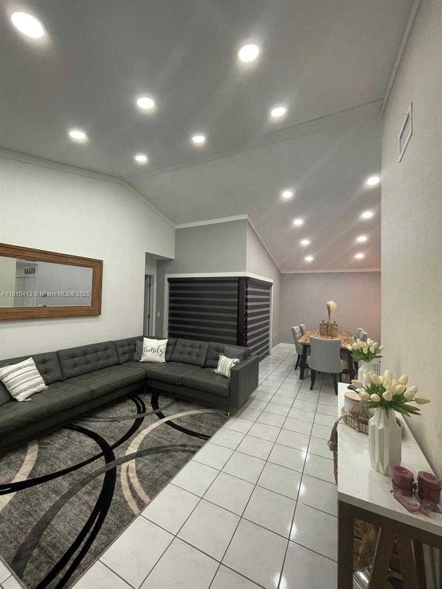 Small Image of 21045 124 AVE RD #na, Miami Number 10
