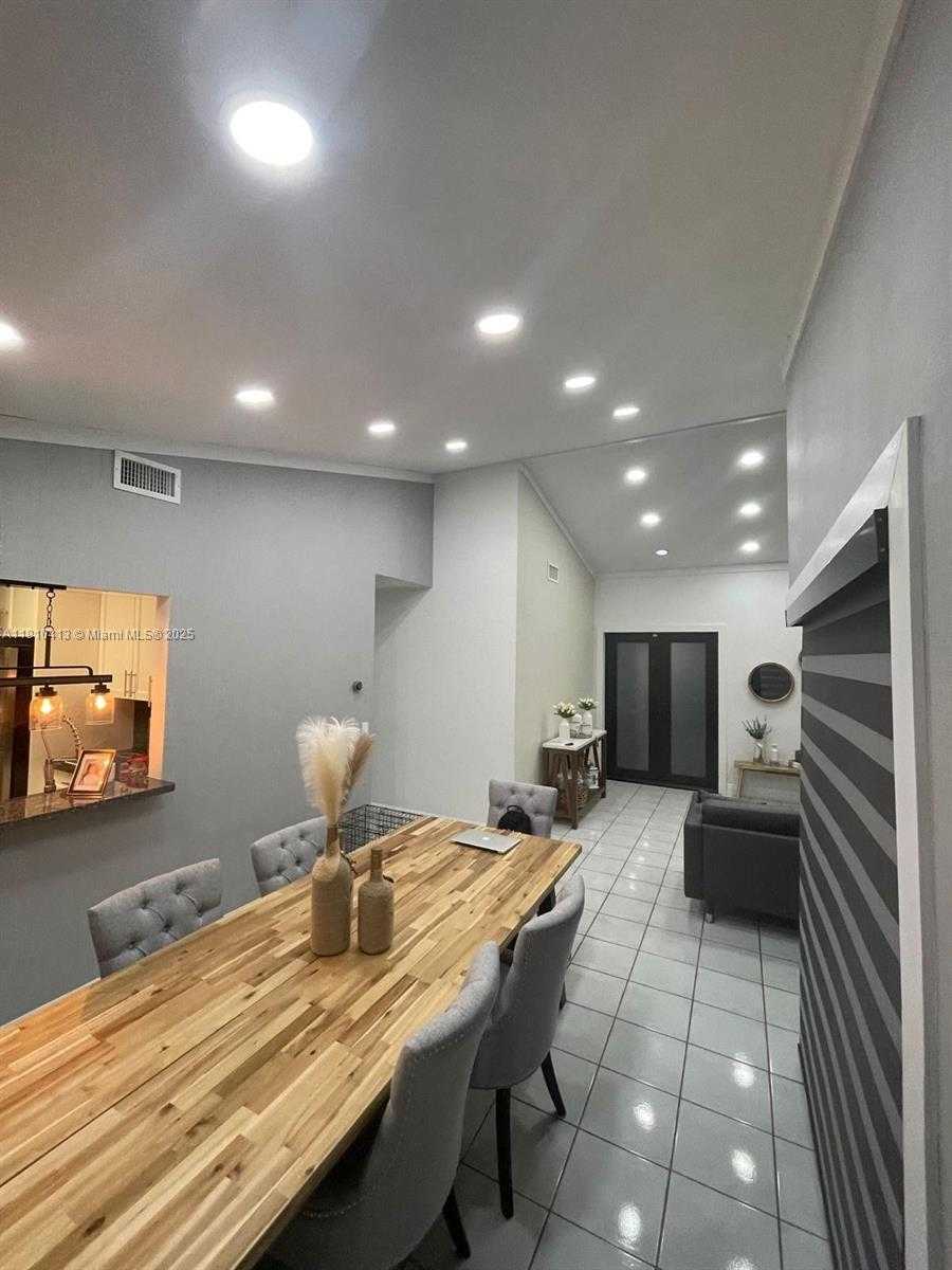 Small Image of 21045 124 AVE RD #na, Miami Number 11