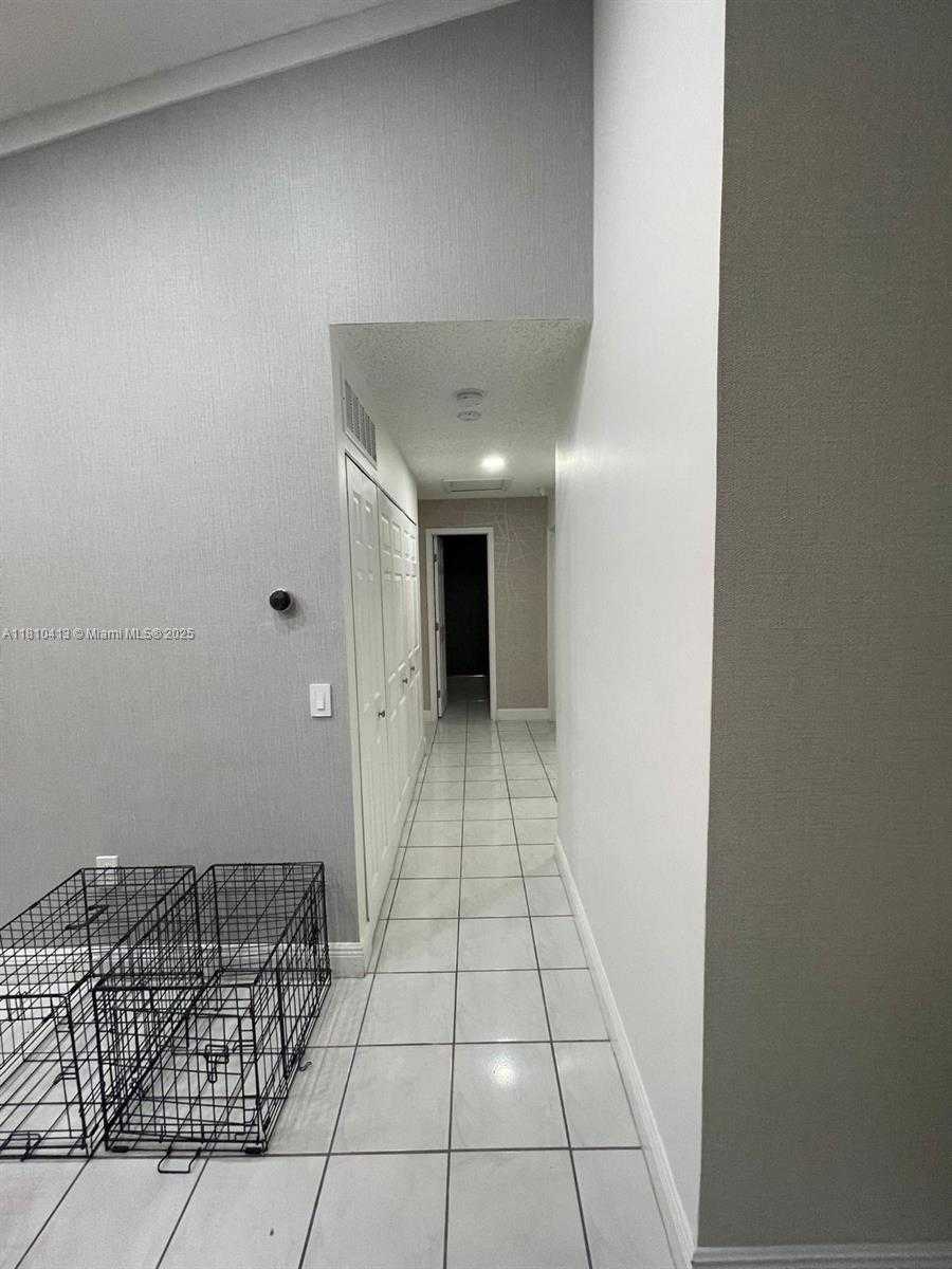 Small Image of 21045 124 AVE RD #na, Miami Number 12