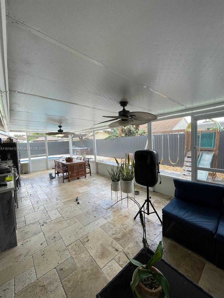 Small Image of 21045 124 AVE RD #na, Miami Number 18