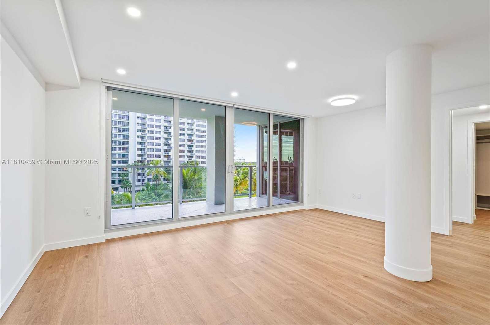 Small Image of 1500 BAY RD #N-0225, Miami Beach Number 7