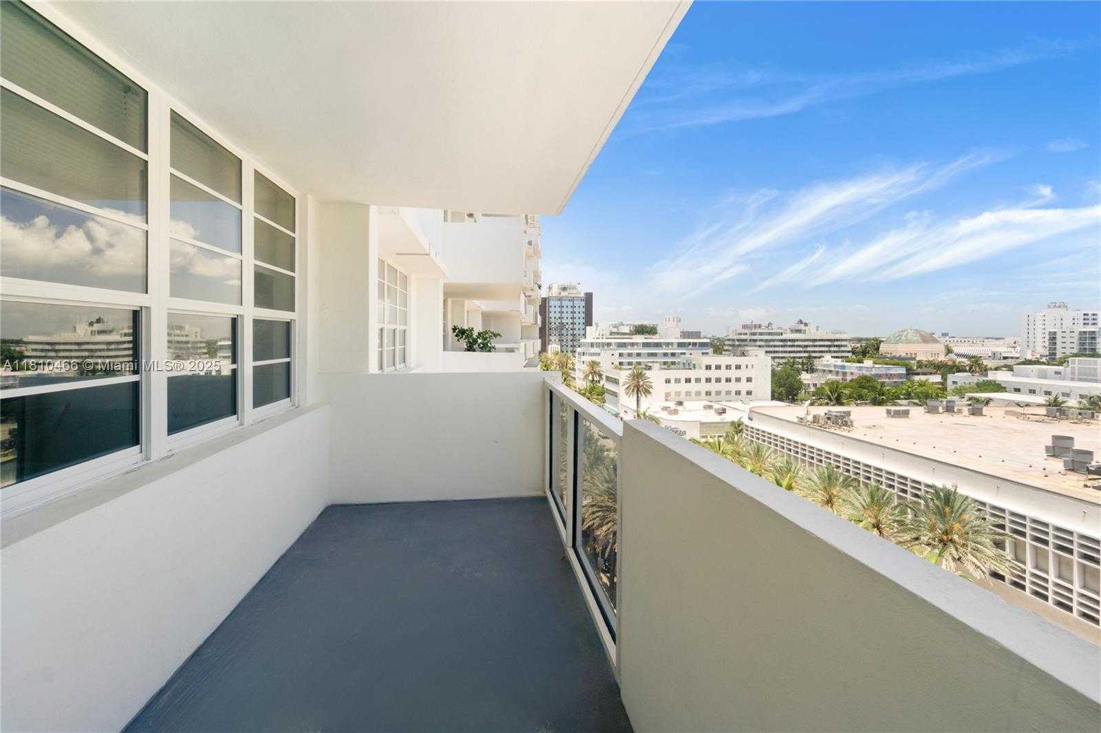 Small Image of 100 LINCOLN RD #827, Miami Beach Number 3