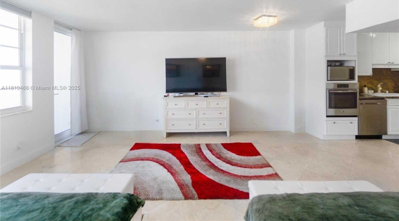 Small Image of 100 LINCOLN RD #827, Miami Beach Number 5