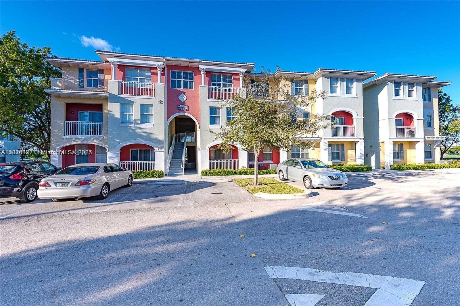 Small Image of 10901 NORTH WEST 83RD ST #104, Doral Number 2