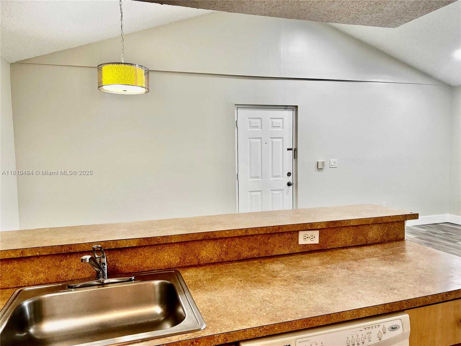 Small Image of 18850 NORTH WEST 57TH AVE #305, Hialeah Number 7