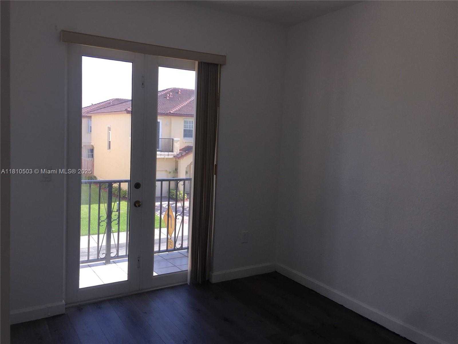 Small Image of 12861 SOUTH WEST 134TH ST, Miami Number 6