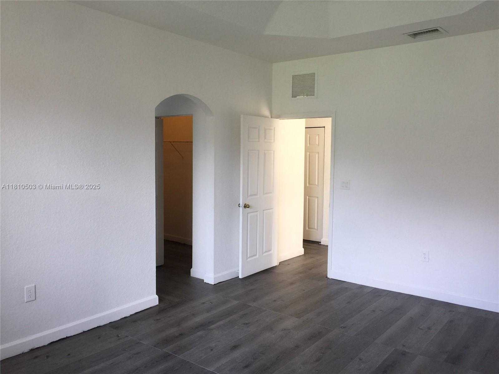 Small Image of 12861 SOUTH WEST 134TH ST, Miami Number 9