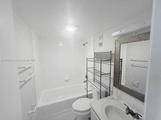 Small Image of 1300 SAINT CHARLES PL #PH2, Pembroke Pines Number 12