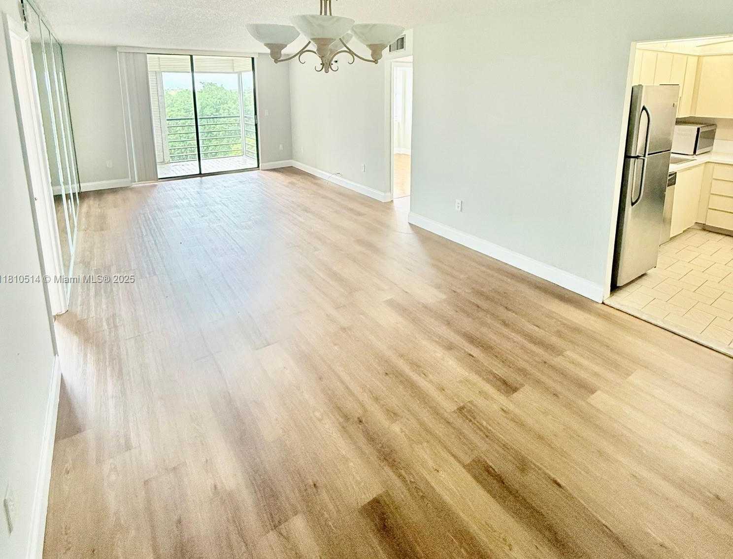 Small Image of 1300 SAINT CHARLES PL #PH2, Pembroke Pines Number 6