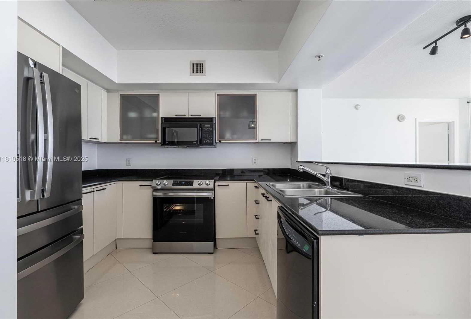 Small Image of 16699 COLLINS AVE #3207, Sunny Isles Beach Number 13