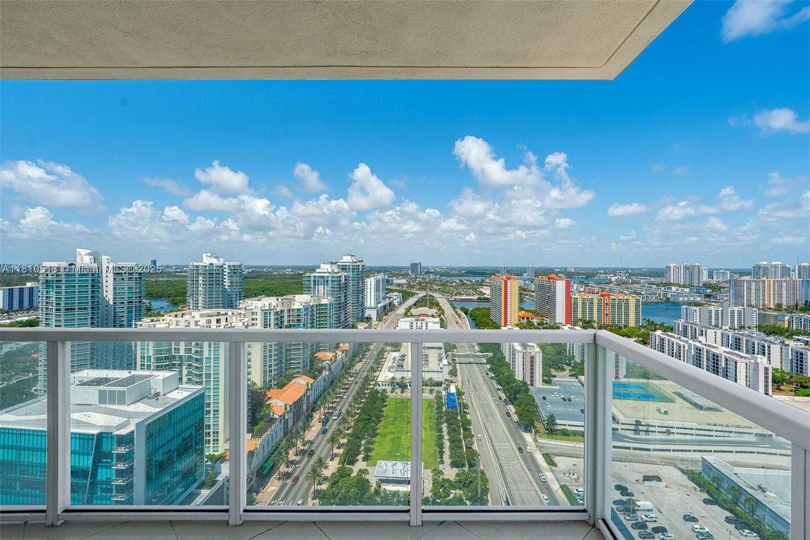 Small Image of 16699 COLLINS AVE #3207, Sunny Isles Beach Number 5