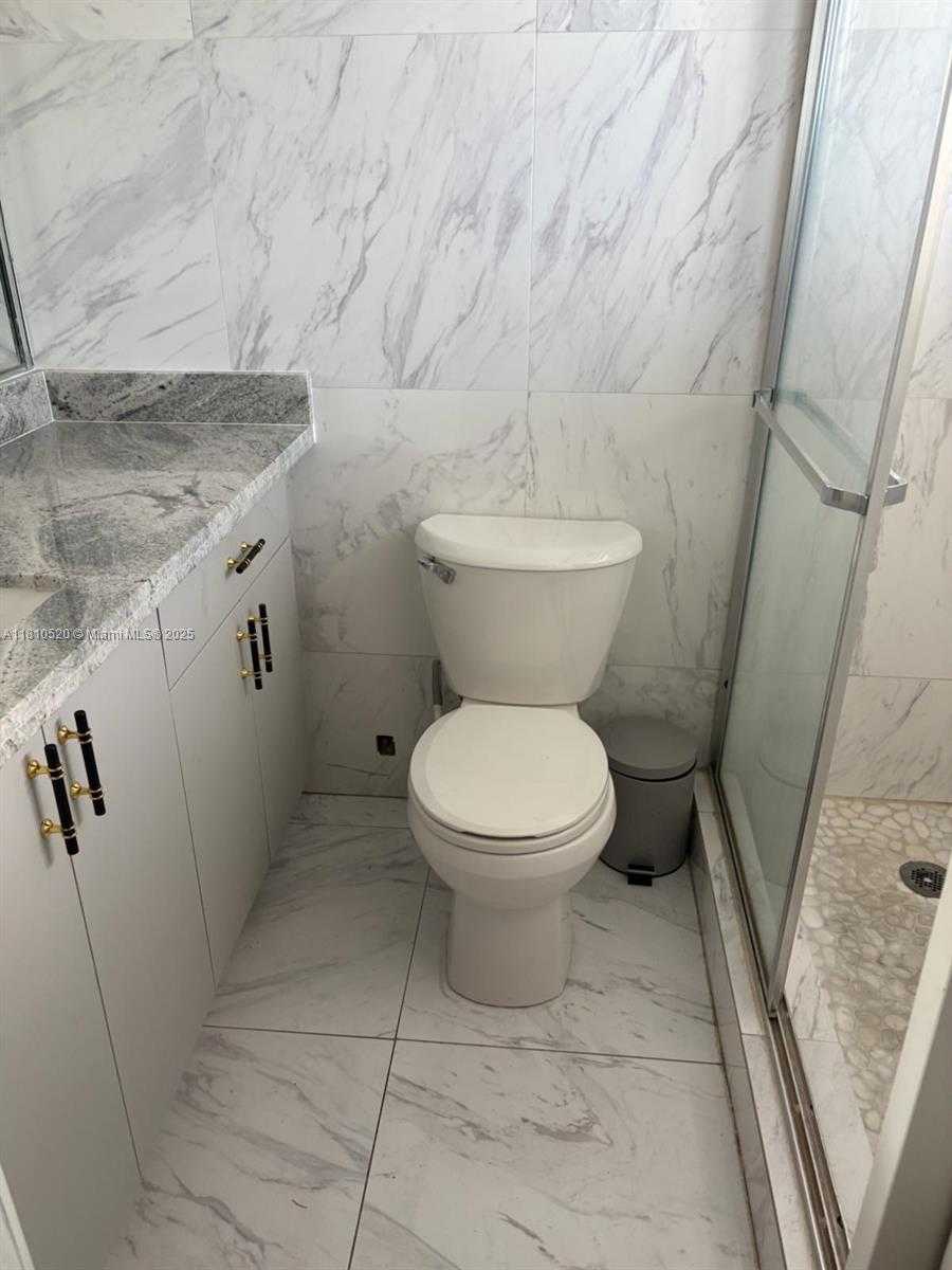 Small Image of 7904 WEST DR #103, North Bay Village Number 8
