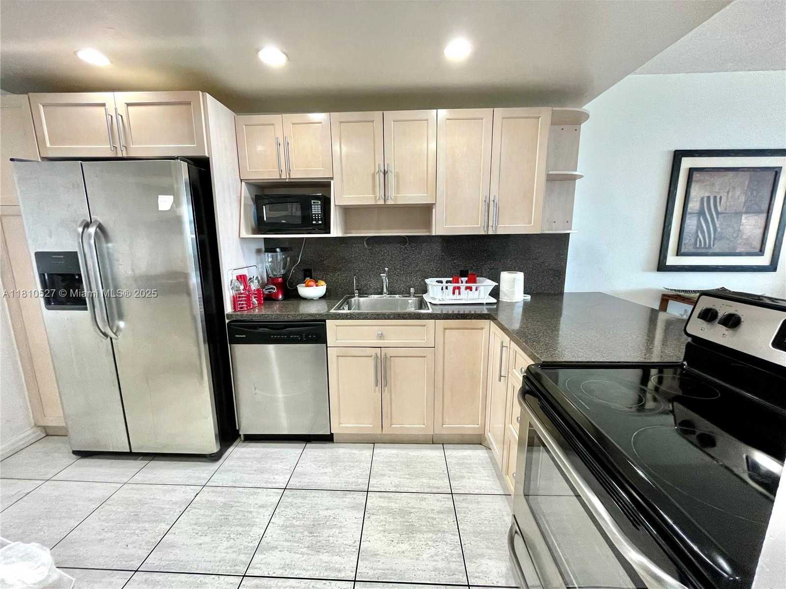 Small Image of 3375 NORTH COUNTRY CLUB DR #1406, Aventura Number 14