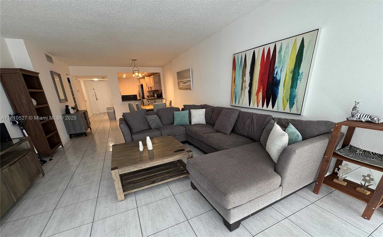 Small Image of 3375 NORTH COUNTRY CLUB DR #1406, Aventura Number 2