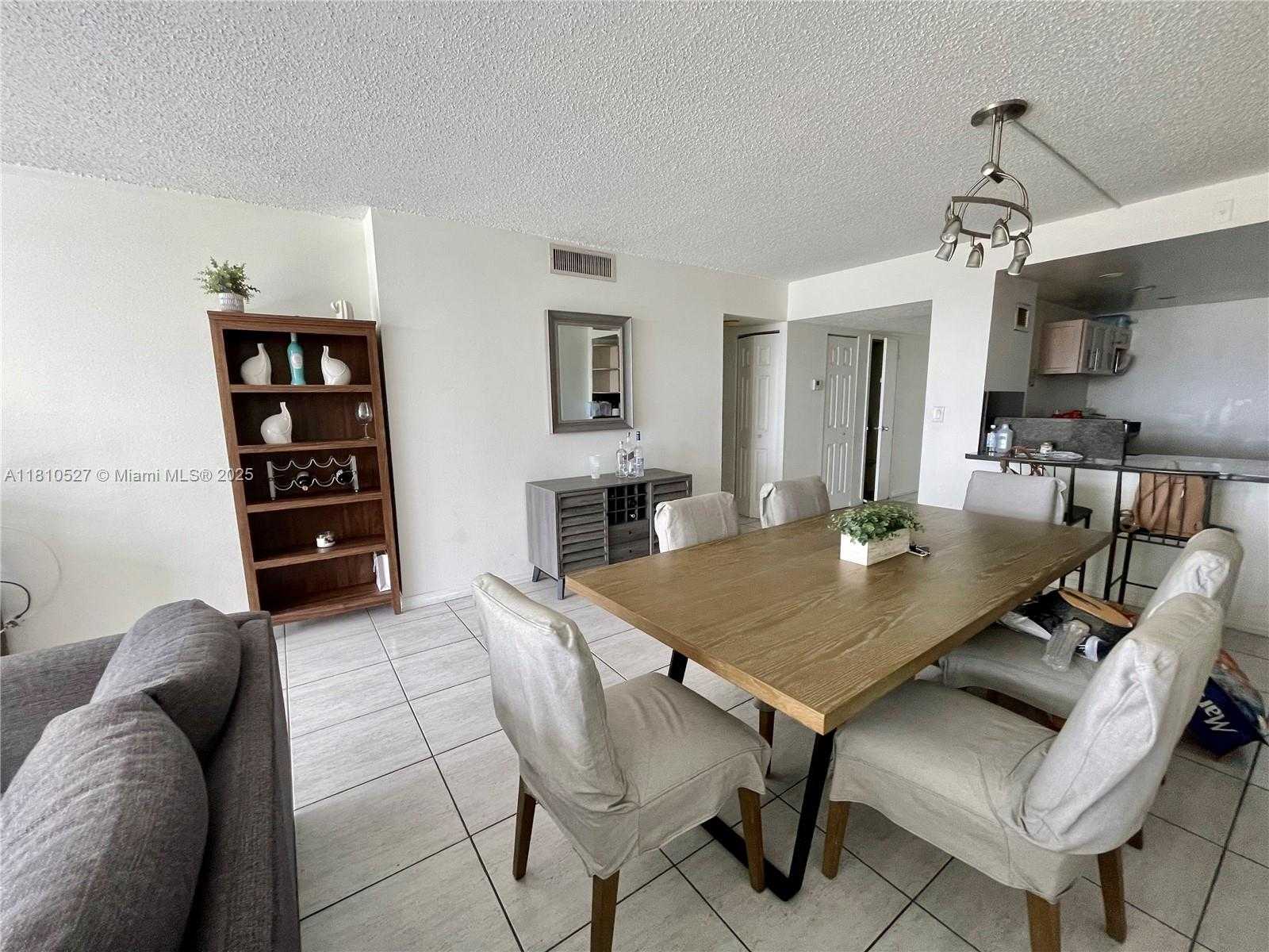 Small Image of 3375 NORTH COUNTRY CLUB DR #1406, Aventura Number 3