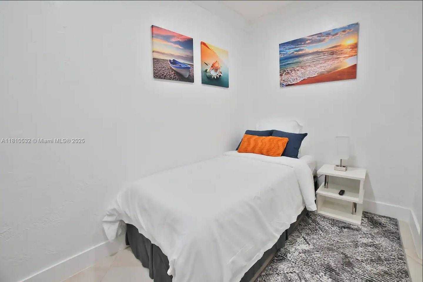Small Image of 8651 SUNSET STRIP, Sunrise Number 3