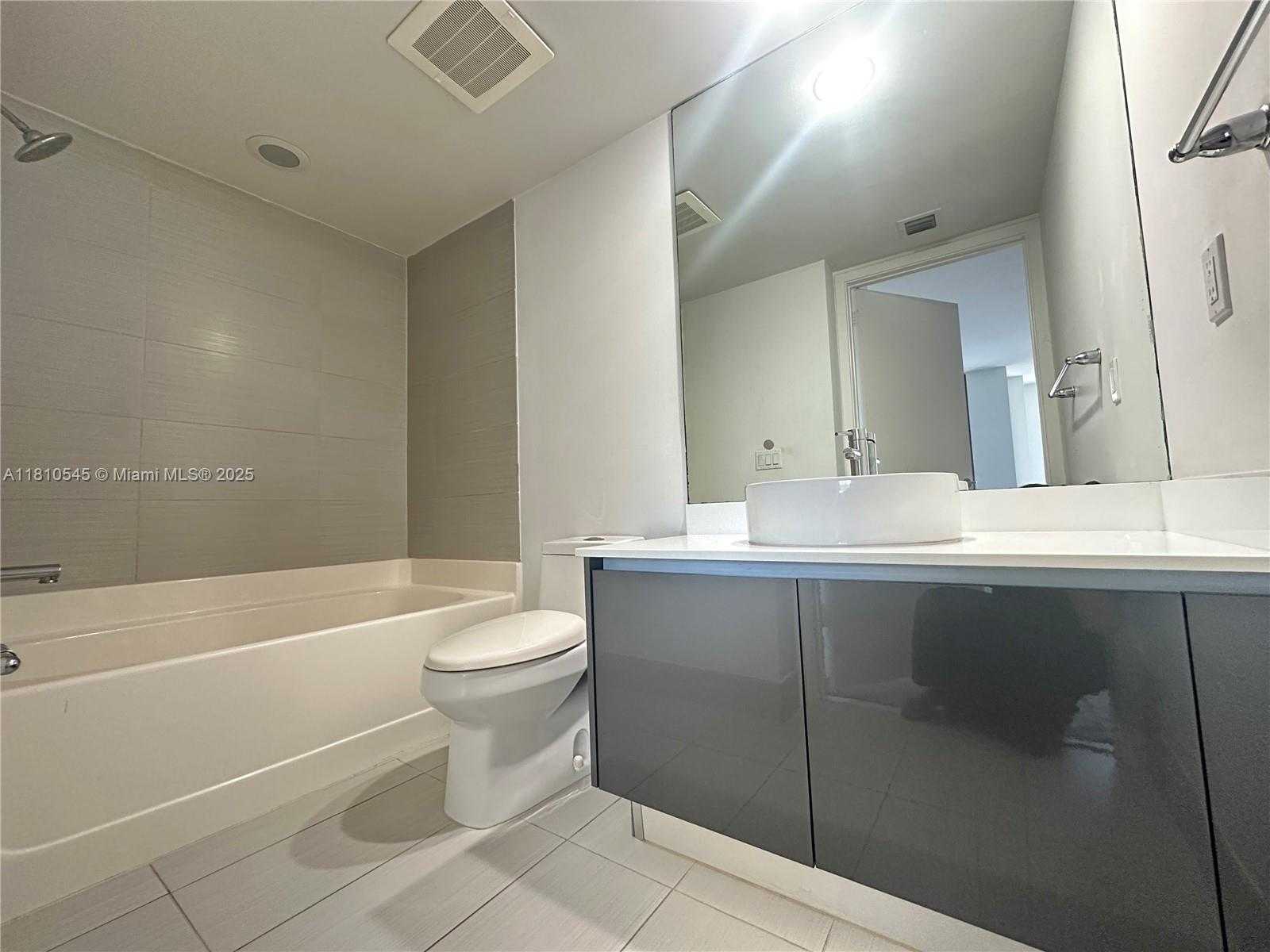 Small Image of 31 SOUTH EAST 6TH ST #1603, Miami Number 8