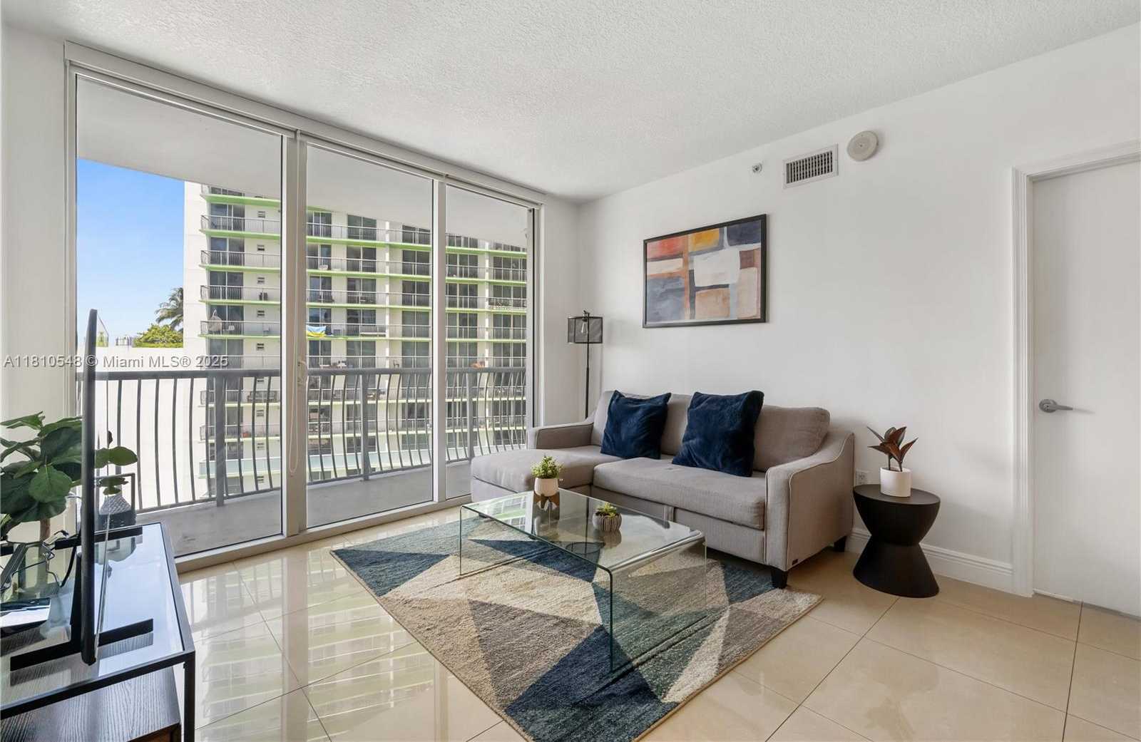 Small Image of 1750 NORTH BAYSHORE DR #1611, Miami Number 8