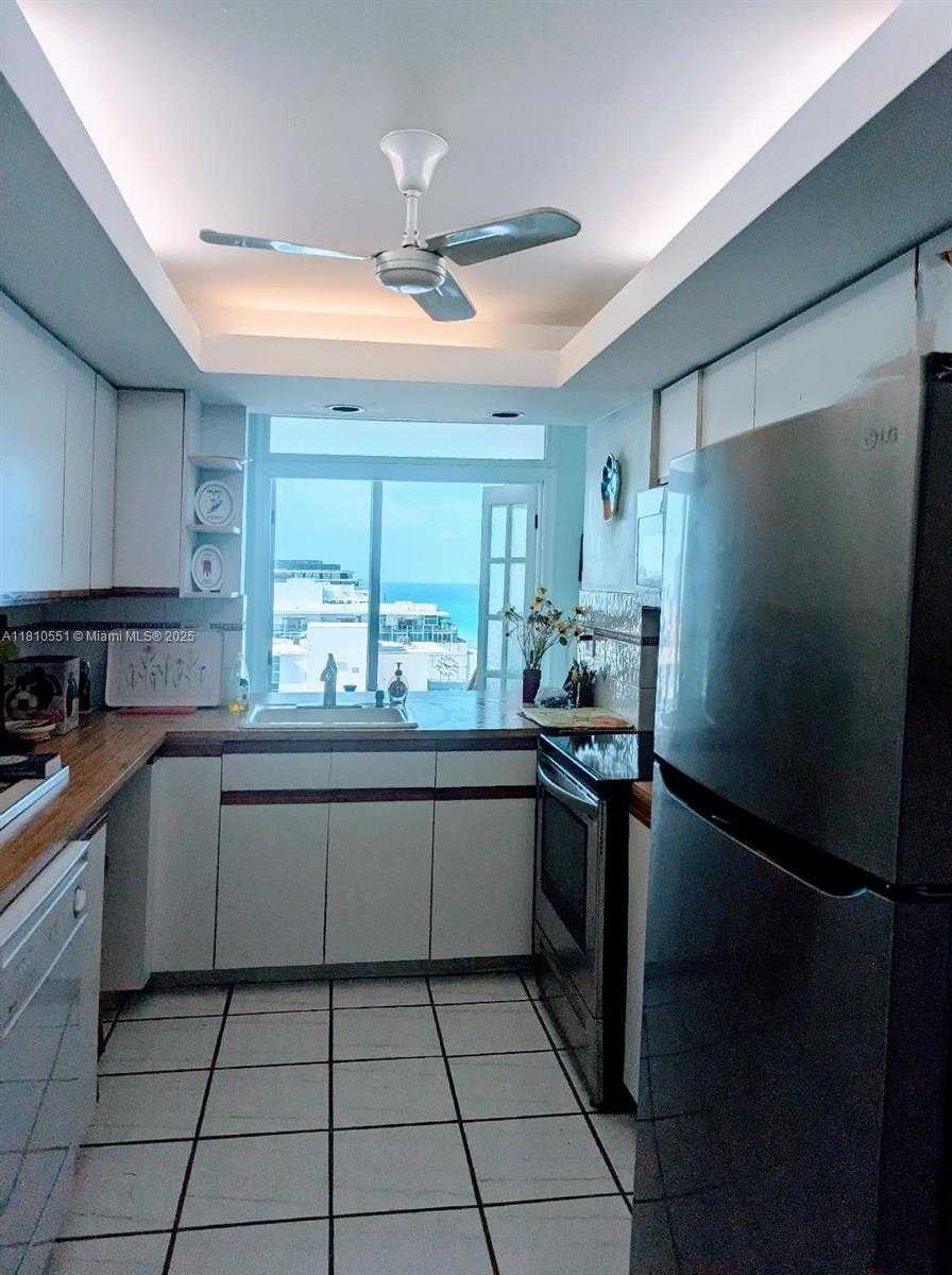 Small Image of 2655 COLLINS AVE #2409, Miami Beach Number 11