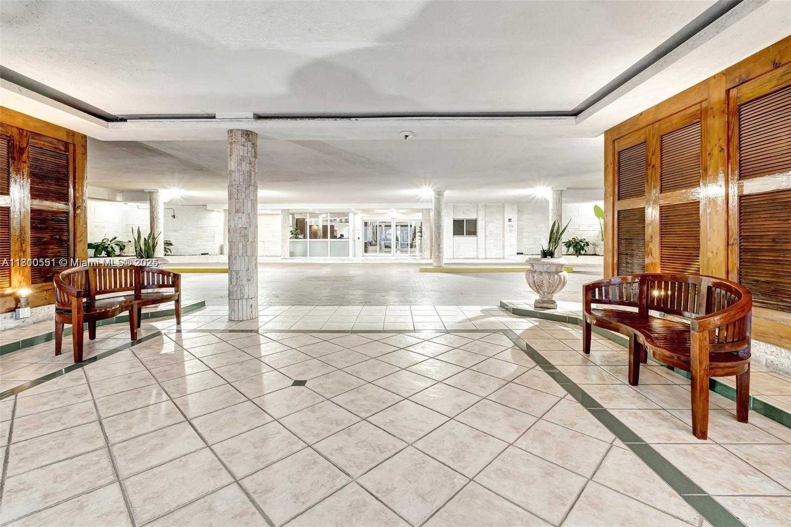 Small Image of 2655 COLLINS AVE #2409, Miami Beach Number 19