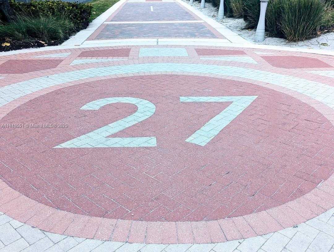 Small Image of 2655 COLLINS AVE #2409, Miami Beach Number 20
