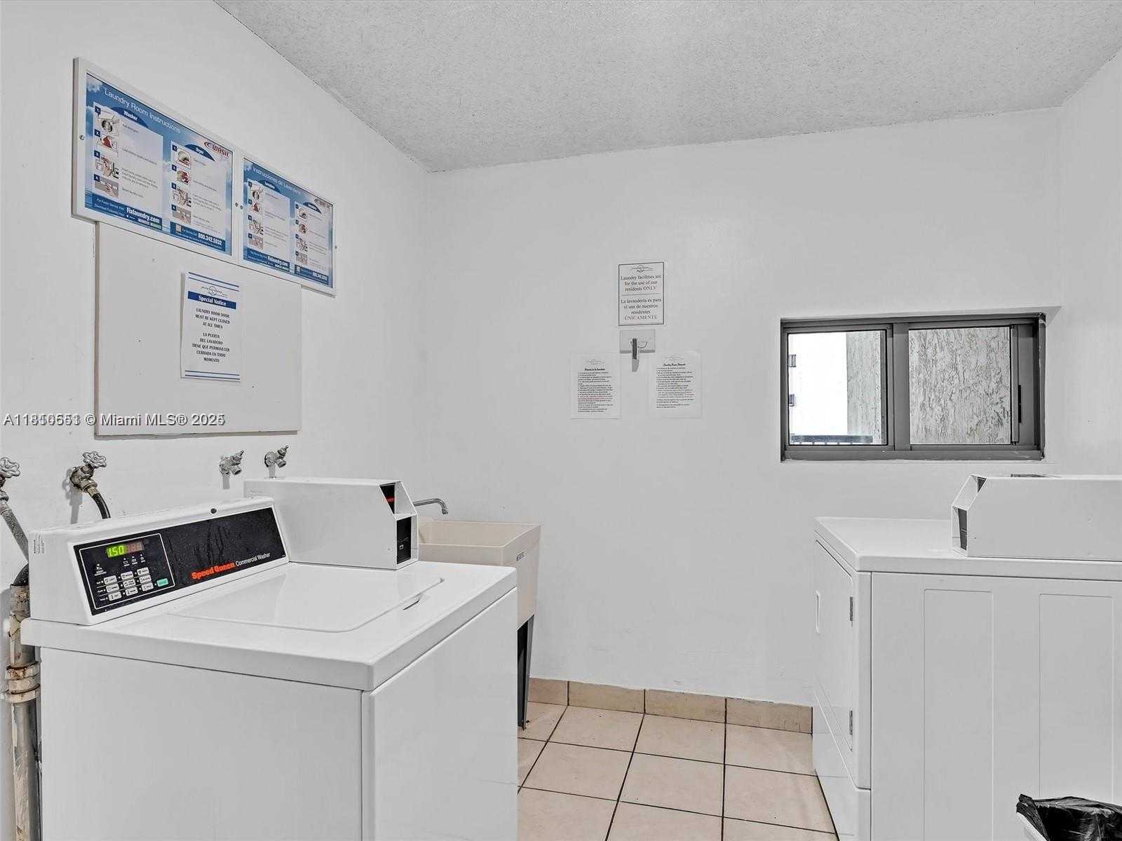 Small Image of 2655 COLLINS AVE #2409, Miami Beach Number 37
