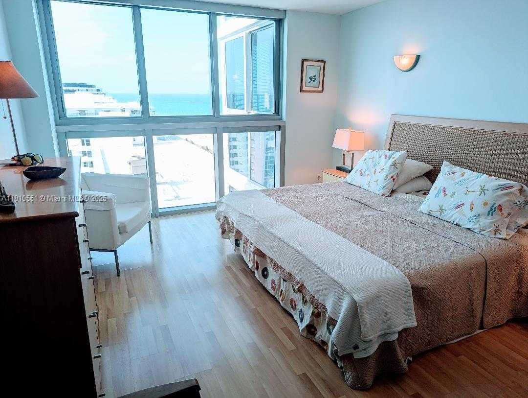 Small Image of 2655 COLLINS AVE #2409, Miami Beach Number 4