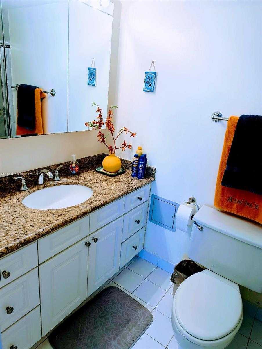 Small Image of 2655 COLLINS AVE #2409, Miami Beach Number 6