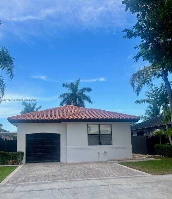 Small Image of 6983 SOUTH WEST 161ST PL, Miami Number 2