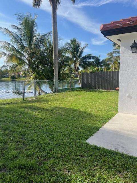 Small Image of 6983 SOUTH WEST 161ST PL, Miami Number 26